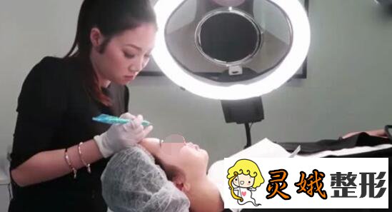纹眉过程