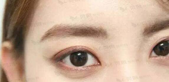 喜欢化妆的人